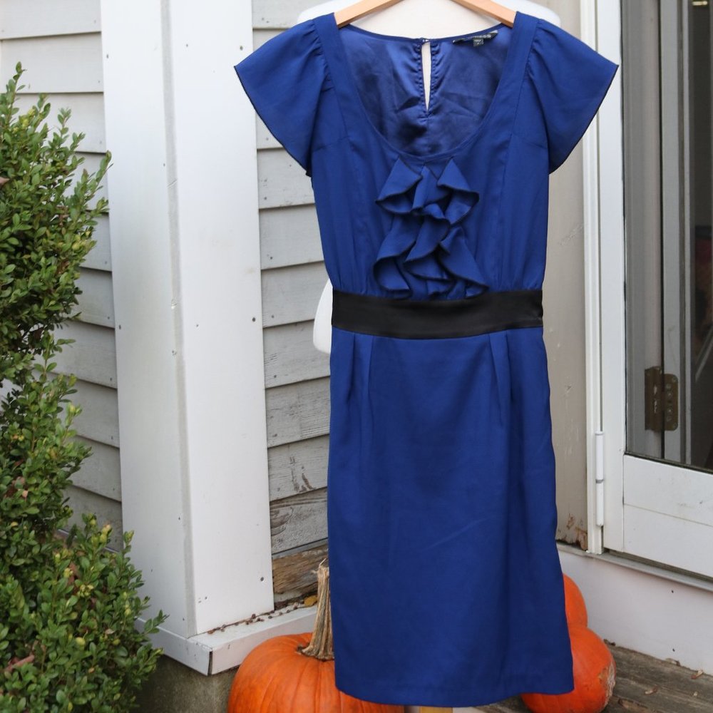 Elegant Blue Dress with Ruffle Detail